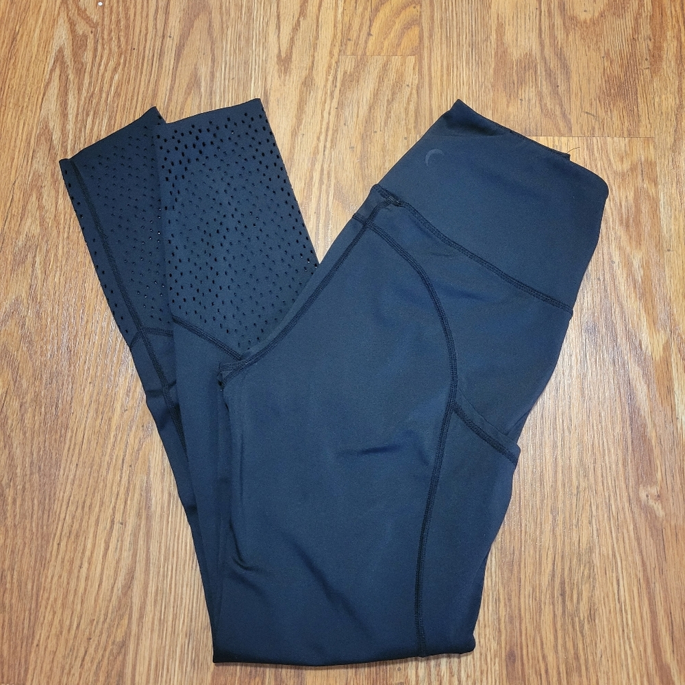 Zyia black chill pocket leggings XS